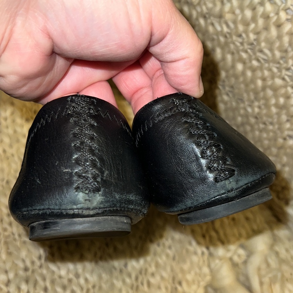 5/$50 Black leather Lucky brand🍀 Emmie flats sz6 - Picture 2 of 7